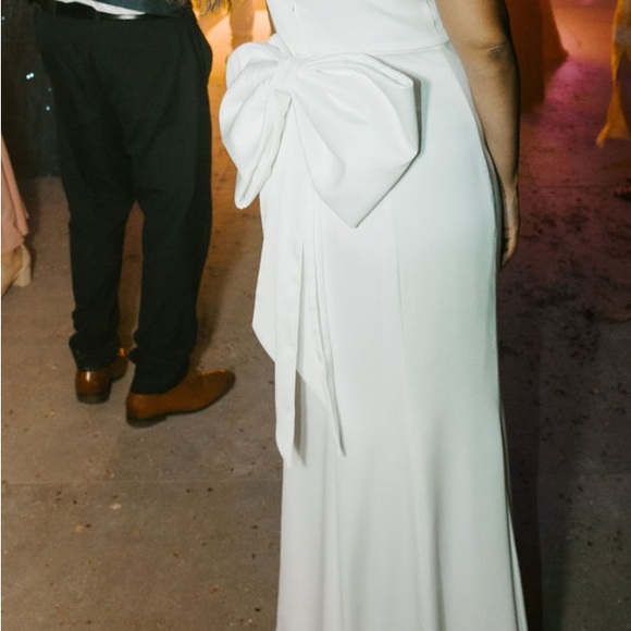 Lulus white long dress with a bow - Picture 6 of 7